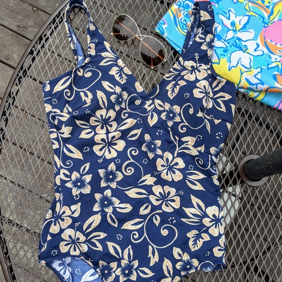 Miraclesuit Other - Miraclesuit bathing suit size 12